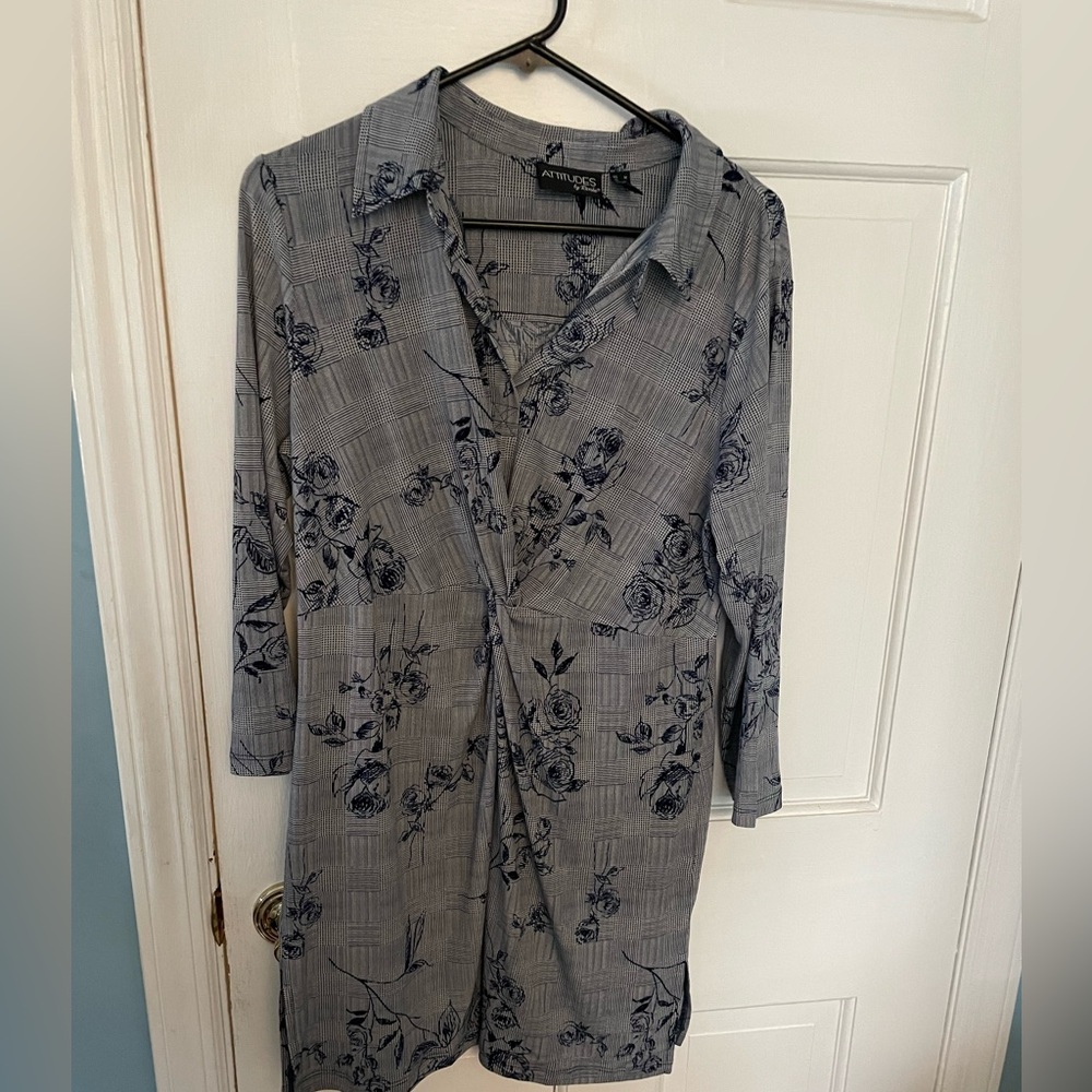 Attitudes by Renee Black and grey plaid floral rose Blouse tunic